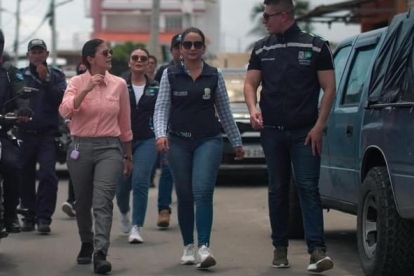 En la imagen podemos ver a Claudia Martínez (de rosado) en uno de sus últimos recorridos.