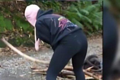 Con palazos al piso y gritos liberan la frustración las participantes