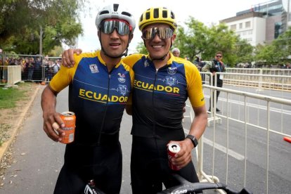 Jhonatan Narváez y Richard Carapaz.