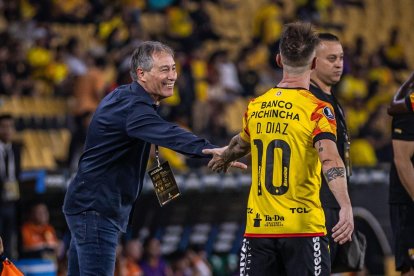 Ariel Holan y Damián Díaz van por la Copa Sudamericana.