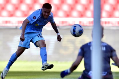 Layan Loor, con un potente zurdazo, marcó su primer gol con el Trencito en 2024.