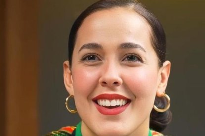 La actríz y periodista cubana Alondra Santiago tiene 18 años residiendo en el país