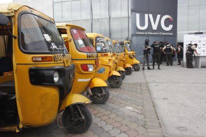 Los vehículos no eran legales, según información policial.