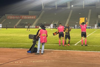 El martes 11 de junio sí se transmitió el partido entre Guayaquil City y Vargas Torres en el estadio Christian Benítez