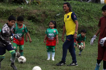 escuela de futbol moises caicedo