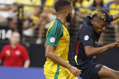 La Rola fue titular ante Jamaica.