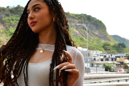 Farah inició su carrera musical en 2023.