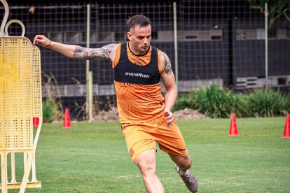 Octavio Rivero estará en el ataque de Barcelona.