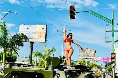 Katherin Queen pasó el fin de semana con sus amigos en las playas de Manta.