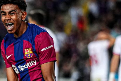 Yamal es el jugador más joven en debutar con el FC Barcelona