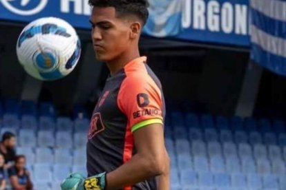 Justin Cornejo arquero de Barcelona que está en estado crítico de salud.