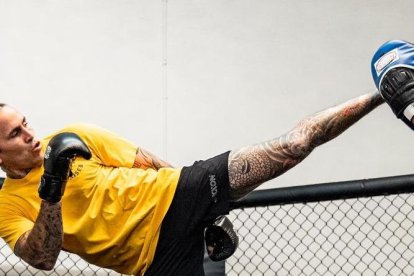 Chito construyó su propio gym para la preparación de esta pelea