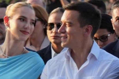 Lavinia Valbonesi y Daniel Noboa en la sesión solemne por las Fiestas de Guayaquil.