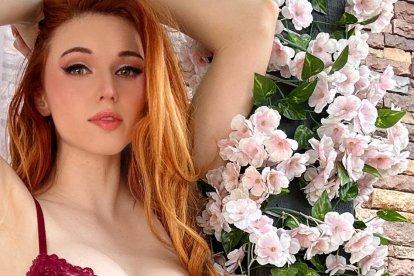 Amouranth pasa hasta 18 horas en stream.