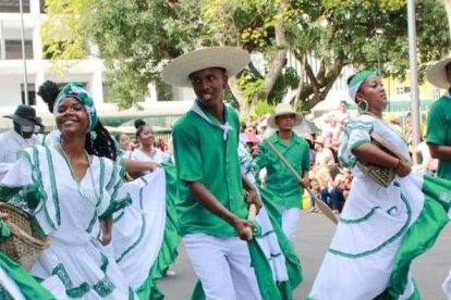 Miles de esmeraldeños se reunieron para disfrutar de una jornada llena de color, ritmo y tradición.