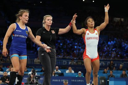 Lucía Yépez aseguró medalla clasificándose a la final de lucha libre femenina en París 2024