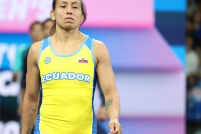 La luchadora ecuatoriana Luisa Valverde luego de la derrota en cuartos de final en París 2024