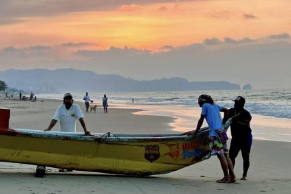 Durante una de sus faenas de pesca, Aparicio Bone fue asesinado.
