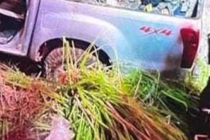 En este ataque, siete hombres fueron asesinados en la vía y colocados en una camioneta.