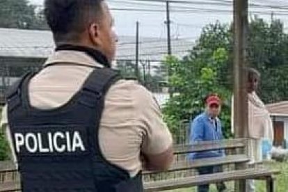 En el paradero de autobuses encontraron la cabeza cercenada de un hombre.