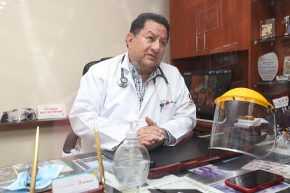 El clínico infectólogo Washington Alemán, alerta sobre el peligro de liberar a un preso que es contagioso de tuberculosis.