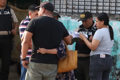 Familiares y allegados estaban consternados por el hecho de muerte en el Guasmo.
