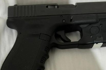 El sujeto fue detenido en posición de un arma de fuego.