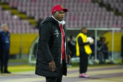 Antonio Valencia es el DT del equipo AV25.