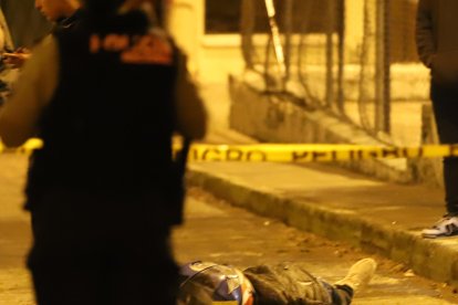 Antes de que llegara el horario del apagón, un hombre fue asesinado en Carapungo.