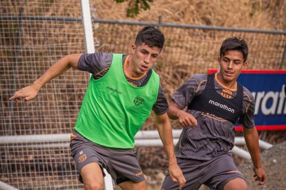 Luca Sosa, defensor de Barcelona.