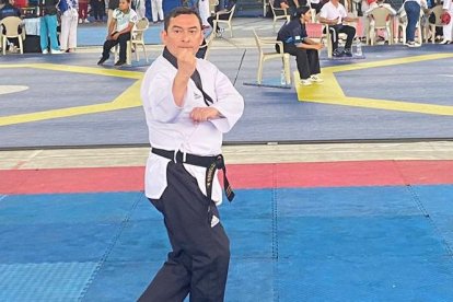 El capitán Vinicio Torres fue medalla de Oro en la modalidad Pomsae para la Fuerza Naval.