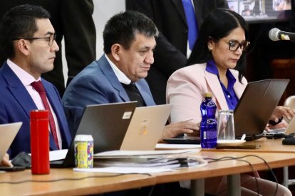 El fiscal Wilson Toainga (c).