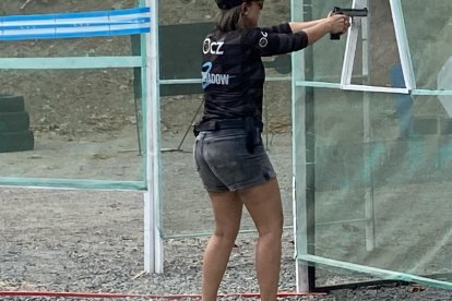 Ana Moreira en acción, una de las tiro prácticos del Ecuador.