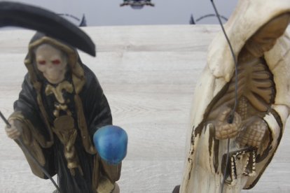 Las imágenes de la santa muerte.
