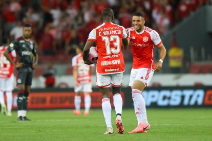 Enner Valencia marcó el 1-1 final sobre el Flamengo de su compatriota Gonzalo Plata.