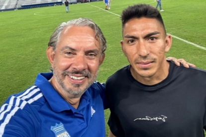Ángel Mena (d) se reunió con José Pileggi (i) cuando aún estaba como presidente de Emelec