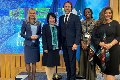 Fue nominada como Primera Vicepresidenta, principalmente por la Delegación del Reino Unido