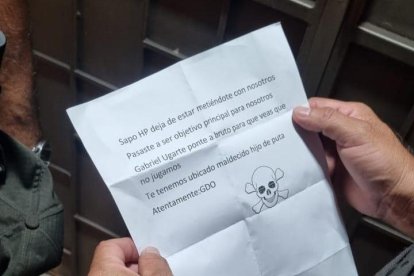 El panfleto amenazante a Gabriel Ugarte.