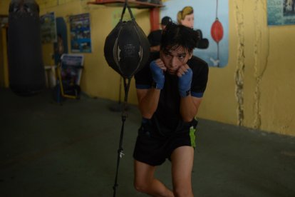 James Roldán dándole a la pera en un entrenamiento.