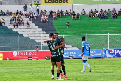 Ángel Mena estará presente con el Bananerito en el duelo ante el Ponchito.