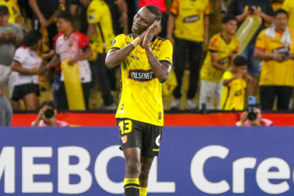 Janner Corozo es una de las carta de gol que tiene Barcelona para enfrentar a Corinthians en Brasil