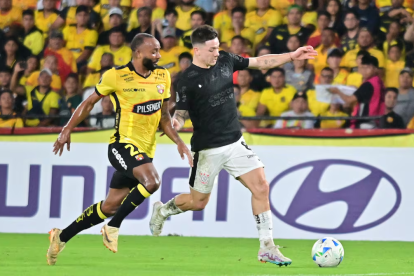 Leonai Souza fue uno de los destacados en Barcelona contra Corinthians en el estadio Monumental
