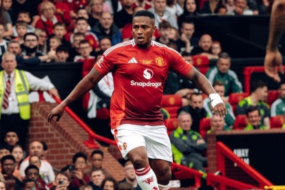 Antonio Valencia ha participado en partidos de exhibición con exjugadores de Manchester United
