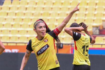 Madelen Riera anotó dos goles a Vinotinto en la victoria 5-0 de Barcelona en el Monumental
