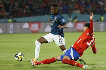 Darwin Guagua debutó con 17 años en la selección de Ecuador.