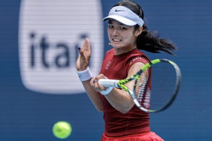 Alexandra Eala tiene apenas 19 años y sorprende al mundo.