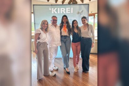 En la foto, de izquierda a derecha: Margarita Barreiro, Dr. Santiago Córdova, Dra. Elisar Eid, Dra. Estefanía Bedoya y Sofía Calisto.