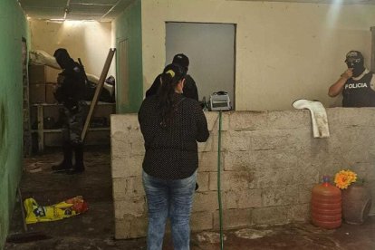 Operativo del pasado 1 de abril en el refugio ubicado en Durán. Un fuerte olor marcó la intervención.