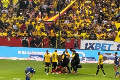 José Contreras fue sustituido por lesión.