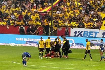 José Contreras fue sustituido por lesión.